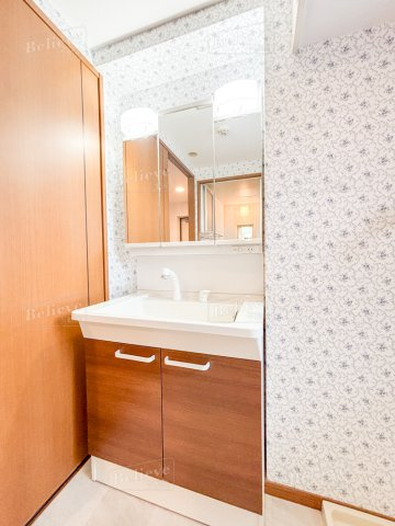 メゾンドール荒木の洗面所|綺麗な洗面所です☆