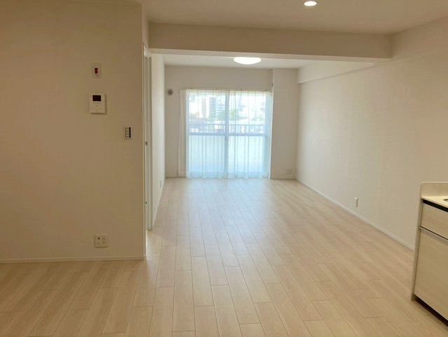 【居間・リビング】の画像