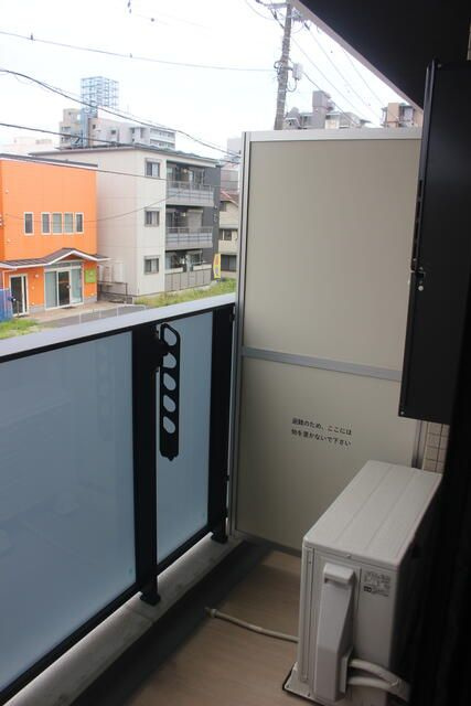 アロー東海神３７番館のバルコニー