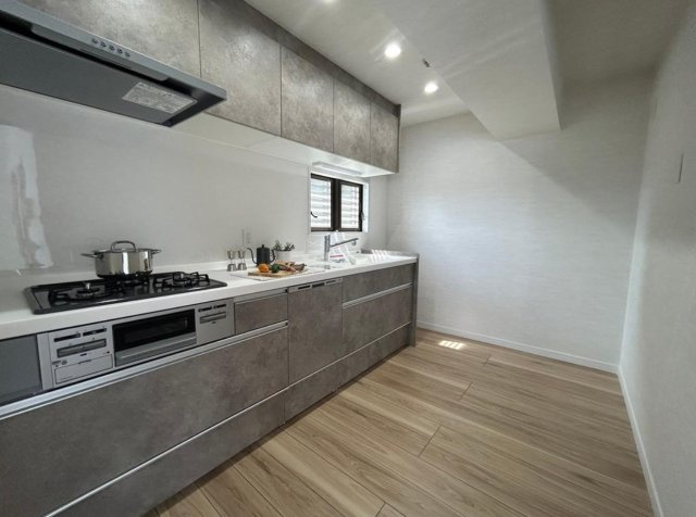 ヴェリテ根岸森林公園【仲介手数料無料】メゾネットタイプ