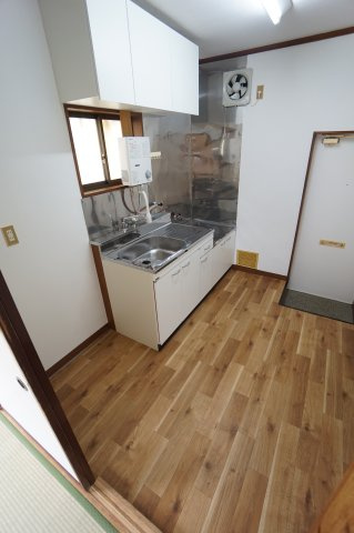 スズヒロハイムのキッチン