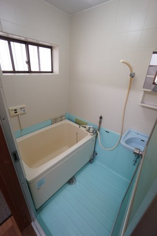 スズヒロハイムの浴室