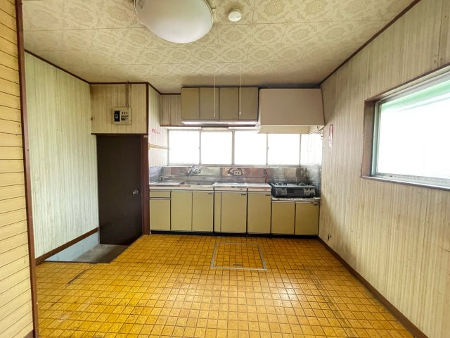 日の出町大久野　中古戸建のキッチン