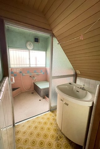 日の出町大久野　中古戸建の洗面所