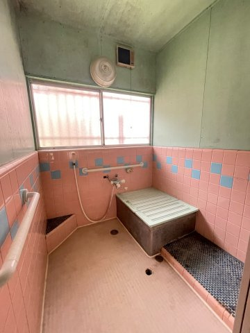 日の出町大久野　中古戸建の浴室