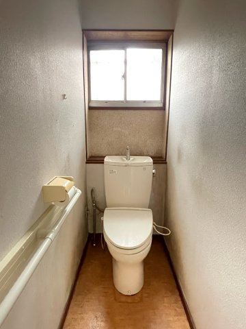 日の出町大久野　中古戸建のトイレ