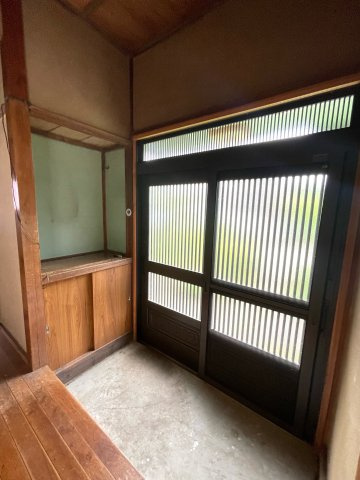 日の出町大久野　中古戸建の玄関