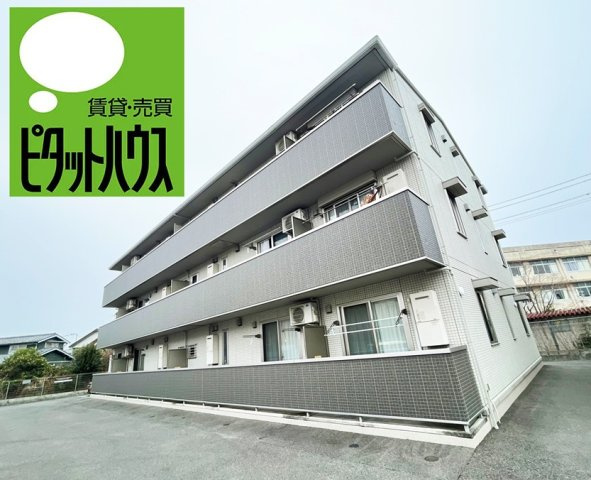 ハコマルシェの外観