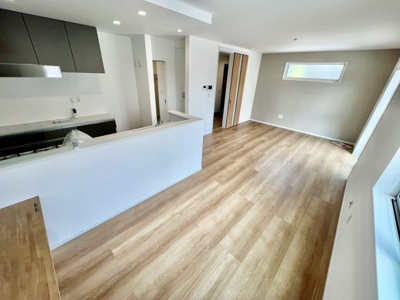 【居間・リビング】 | 佐伯区皆賀1丁目