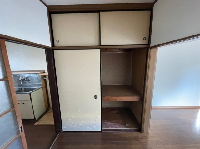 俊明荘の収納