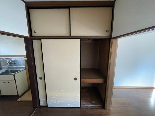 俊明荘の収納