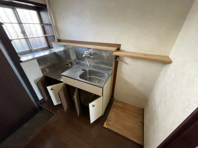 俊明荘のキッチン