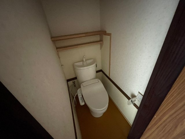 俊明荘のトイレ