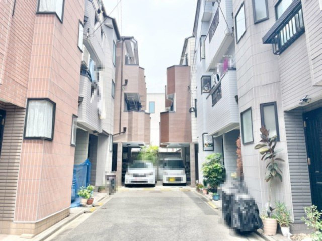 【周辺】 | 吹田市内本町3丁目中古戸建 | 現在ご返済中のカーローン・カードローン・教育ローンなどを住宅ローンに一本化したり、家具家電購入費用・引越し費用を住宅ローンと組み合わせるなど、お客さまにメリットの多い住宅ローンのご提案が可能です。