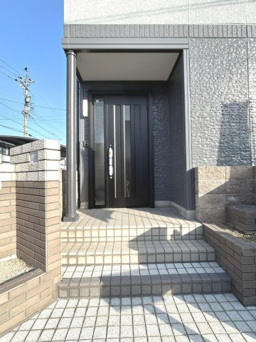 【商談中】リフォーム済中古戸建　不破郡垂井町綾戸　平成7年築の玄関|玄関