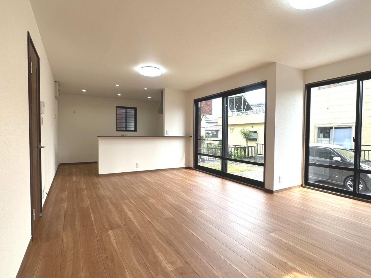 【商談中】リフォーム済中古戸建　不破郡垂井町綾戸　平成7年築の居間・リビング