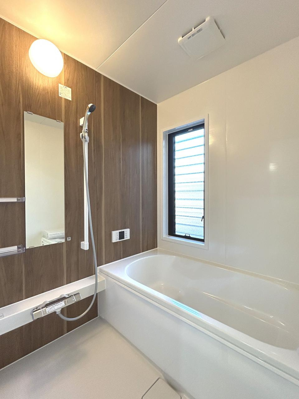 【商談中】リフォーム済中古戸建　不破郡垂井町綾戸　平成7年築の浴室