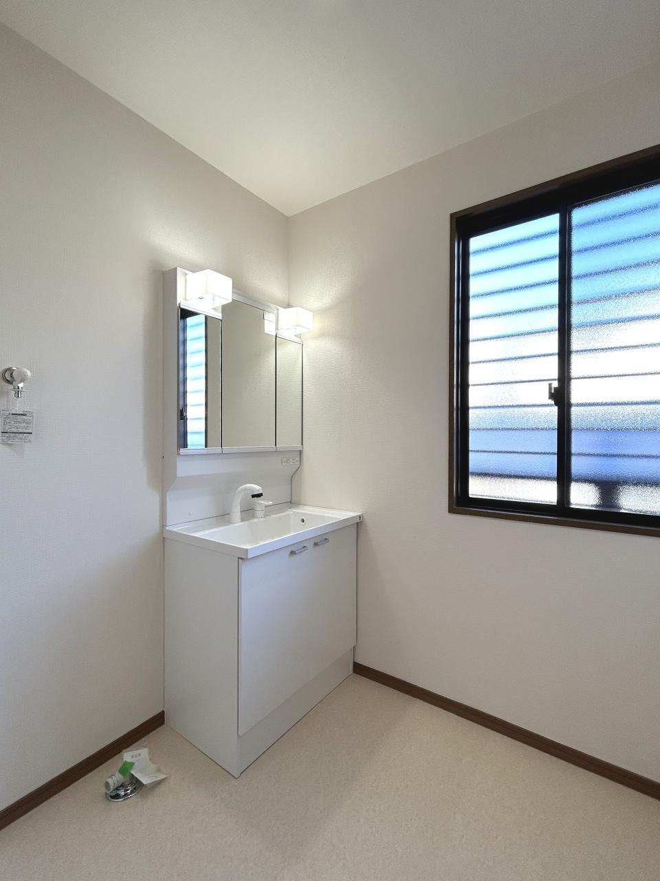 【商談中】リフォーム済中古戸建　不破郡垂井町綾戸　平成7年築の独立洗面台