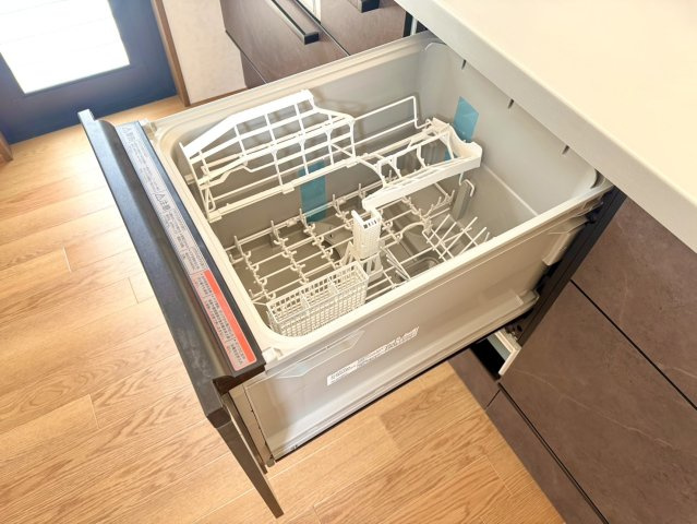 岡山市北区御津高津　中古戸建のキッチン|食器洗浄乾燥機付いています。