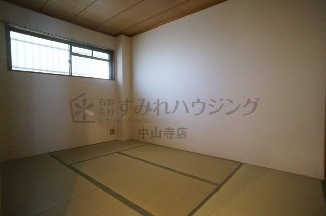 ドミール中山の寝室