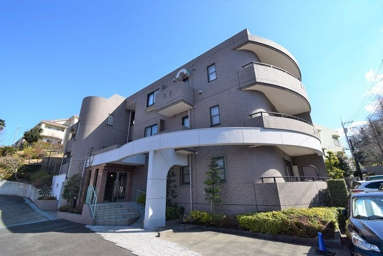 アルモニューズの外観|駅徒歩6分　カウンターキッチン　ネット無料　駐車場　駐輪場