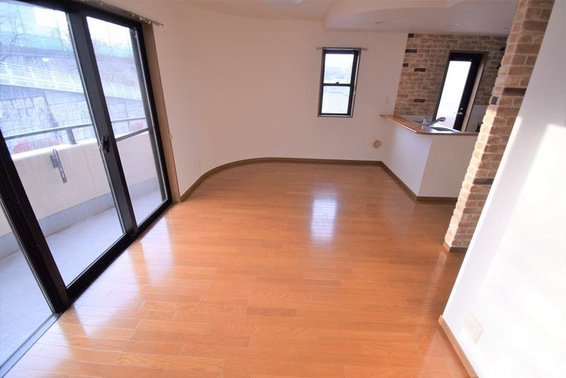 アルモニューズの居間・リビング|★お問い合わせはWはうすまで♪