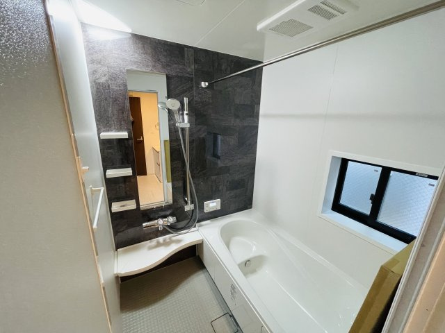 名古屋市下之一色町8期｜名古屋市の戸建ならホームアップの居間・リビング|【売主施工例】リビング横には洋室