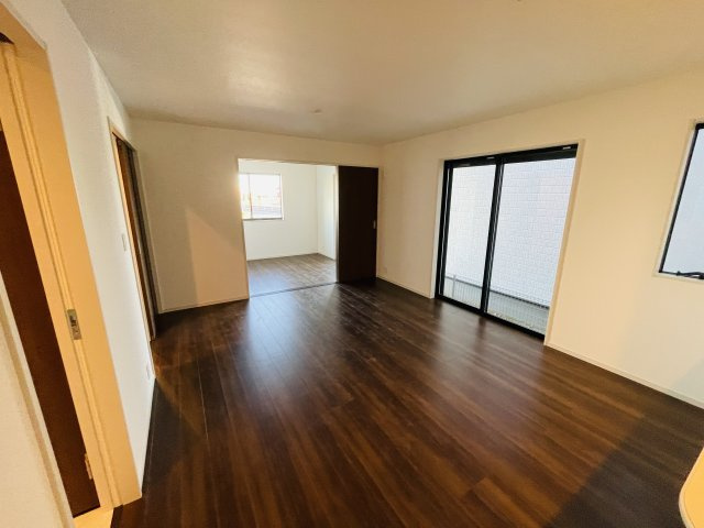 名古屋市下之一色町8期｜名古屋市の戸建ならホームアップの独立洗面台|【売主施工例】三面鏡で朝の身支度に最適