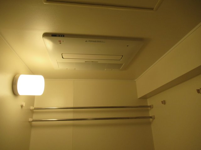 ハーバーランド神戸駅前１ＤＫの浴室|浴室乾燥機付きです