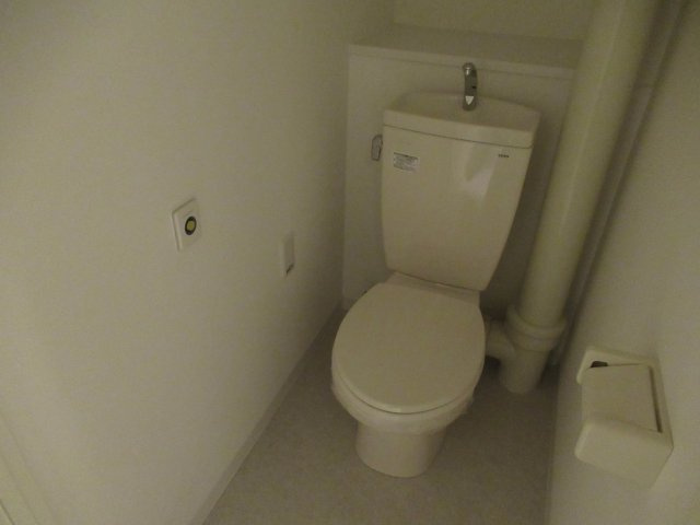 ハーバーランド神戸駅前１ＤＫのトイレ|清潔感のあるトイレです