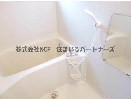 フリーデン山川の浴室|きれいなお風呂です