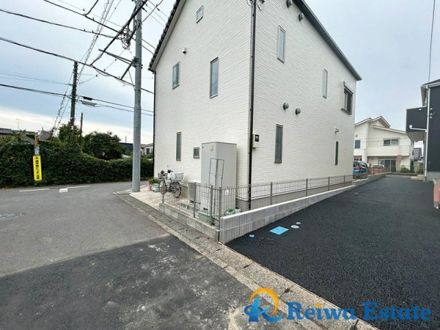 新築戸建　高座郡寒川町倉見の前面道路含む現地写真