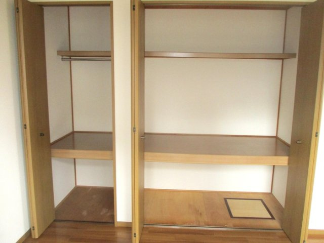 ヴィラフォーレＥの収納