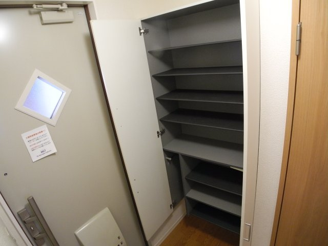 ル・シエールの収納|※同物件別室同間取りのお部屋となります※現況を優先します