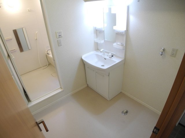 ル・シエールの洗面所|※同物件別室同間取りのお部屋となります※現況を優先します