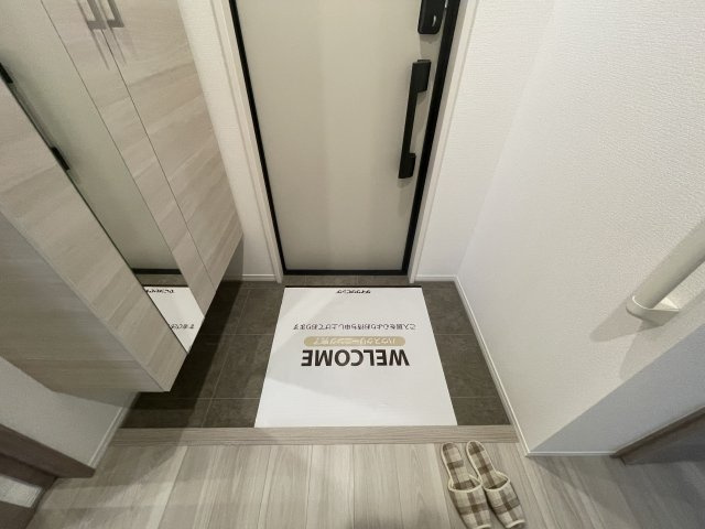 D-room沢野南の玄関