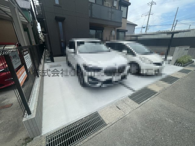 D-room沢野南の駐車場