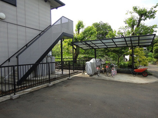 【その他共用部分】 | 屋根付きの駐輪場♪