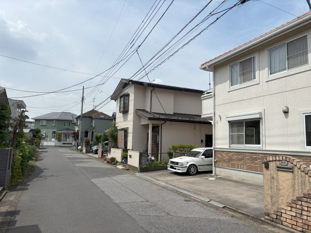 野田市日の出町　平成15年築　中古住宅の前面道路含む現地写真