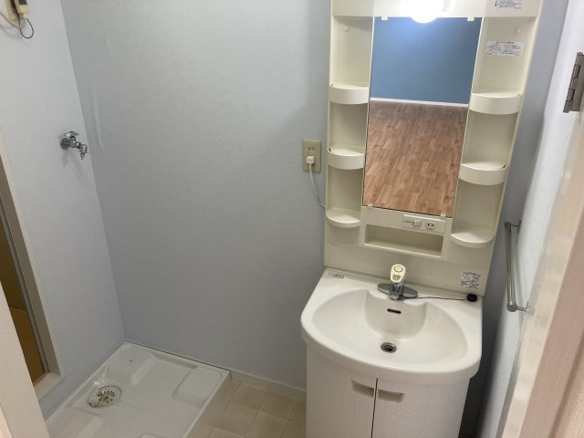 すずらん台コートの洗面所|人気の独立洗面台、脱衣所も完備してます