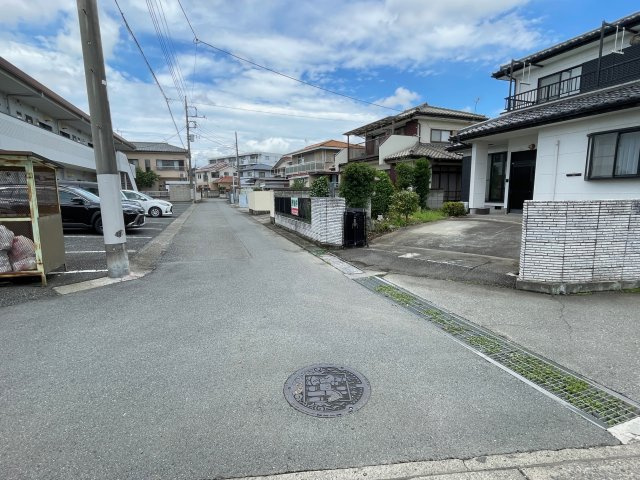 藤岡市藤岡　中古1580の前面道路含む現地写真