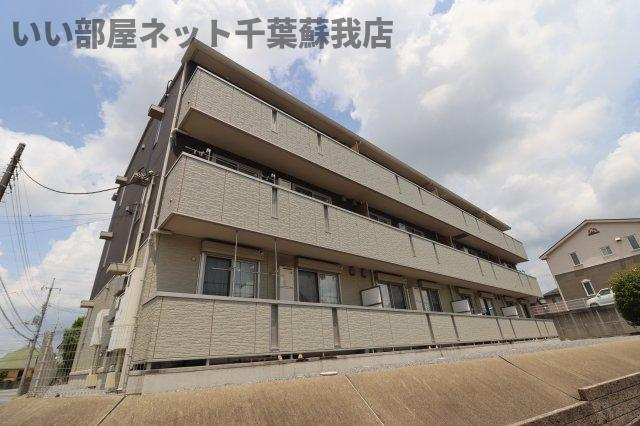 ファミーユの外観|外観は落ち着いています