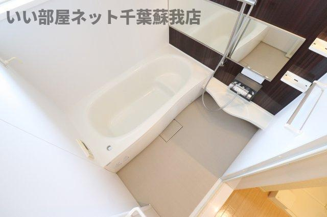 ファミーユの浴室|落ち着いた空間のお風呂です