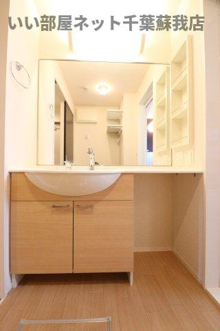 ファミーユの洗面所|スペースが確保できる洗面所です