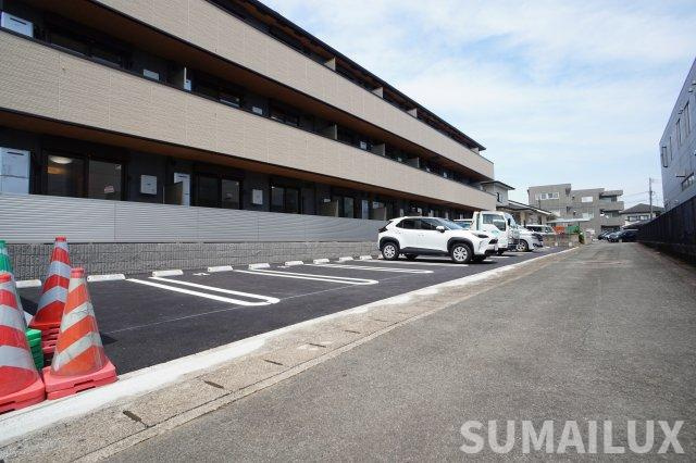 ランドマークの駐車場