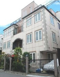 【外観】 | エルシオン | 鉄筋コンクリート造のがっちりとした建物。