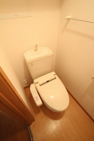 コゥジィーコートＢのトイレ