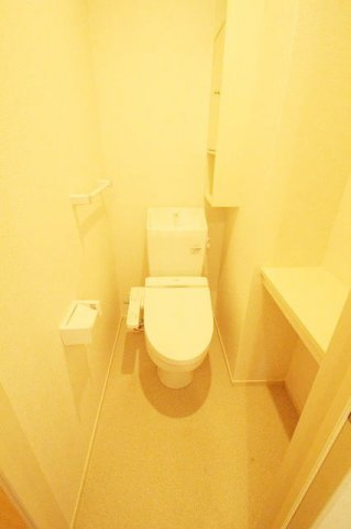 アニメート　小山のトイレ