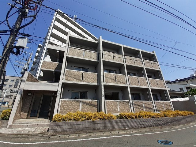 カルフールＢ．Ｃ白山の外観