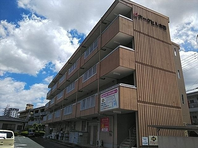 オークヒル本田の外観